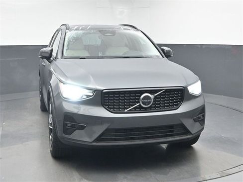 New 2026 Volvo XC40 B5 Ultra w/ Climate Package image 2
