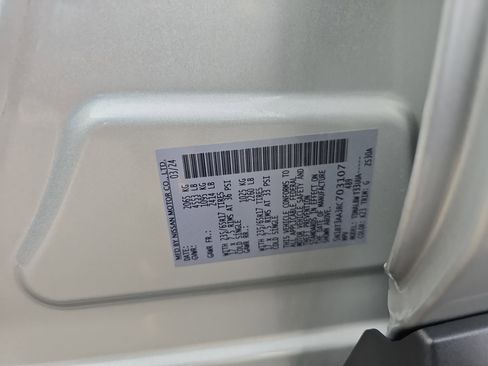 Used 2024 Nissan Rogue S image 37