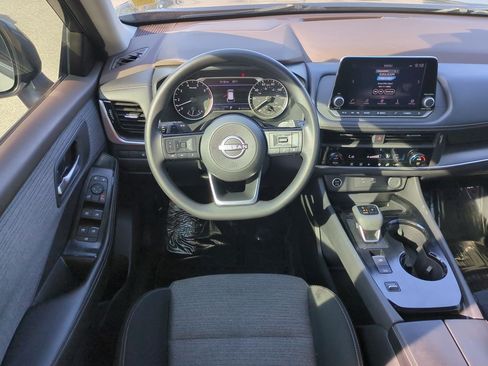 Certified 2023 Nissan Rogue SV FWD image 33