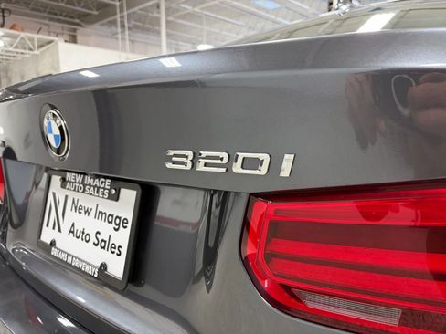 Used 2017 BMW 320i xDrive Sedan image 17