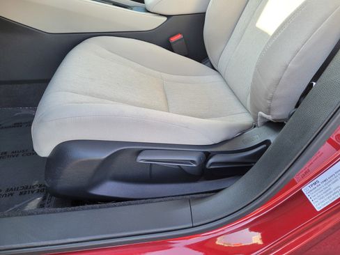 Certified 2024 Honda Accord LX image 14