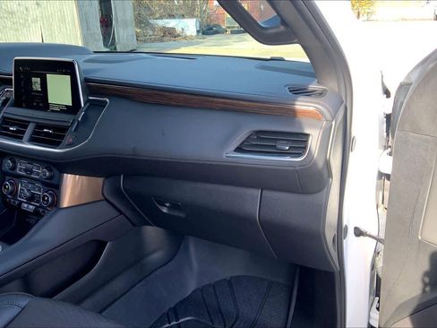 Used 2024 Chevrolet Tahoe High Country image 17