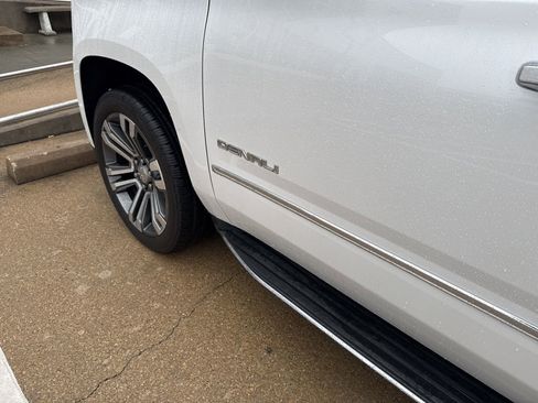 Used 2019 GMC Yukon XL Denali w/ Open Road Package RWD image 11