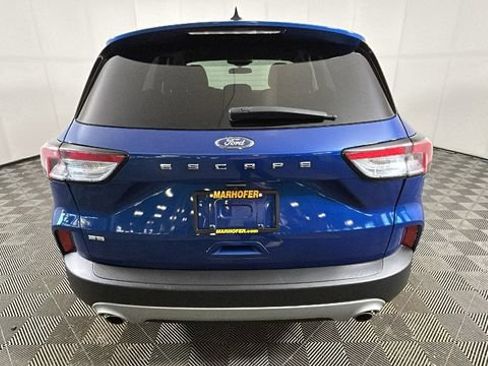Used 2022 Ford Escape SE w/ Convenience Package FWD image 3