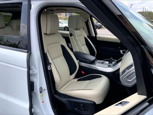 Used 2019 Land Rover Range Rover Sport Supercharged image 9