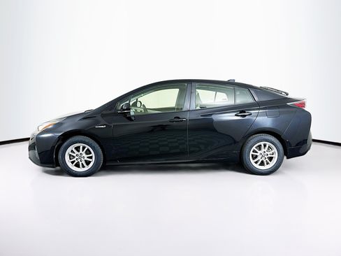 Used 2017 Toyota Prius Three FWD image 4