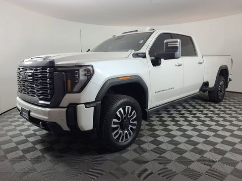 Used 2024 GMC Sierra 3500 Denali Ultimate image 7
