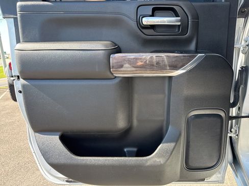 Used 2022 Chevrolet Silverado 3500 LTZ w/ LTZ Texas Edition image 20