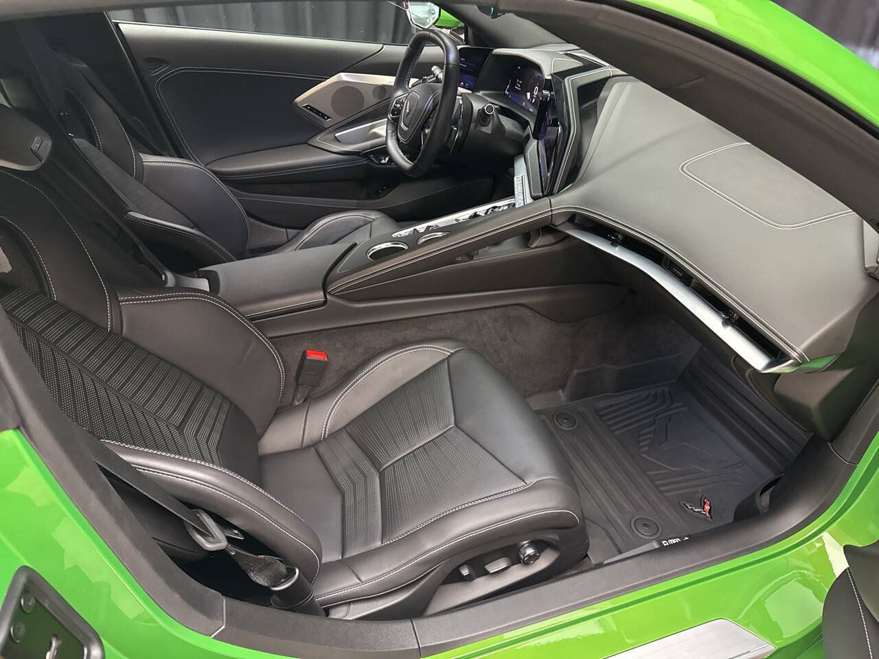 Used 2026 Chevrolet Corvette Stingray Preferred Cpe w/ Battery Protection Package RWD image 27
