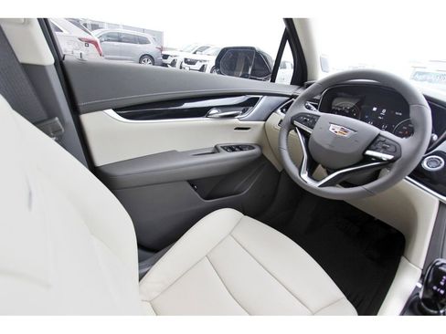 New 2025 Cadillac XT6 Premium Luxury w/ Technology Package image 8