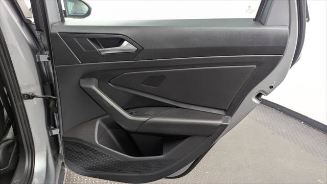 Used 2020 Volkswagen Jetta SEL FWD image 19
