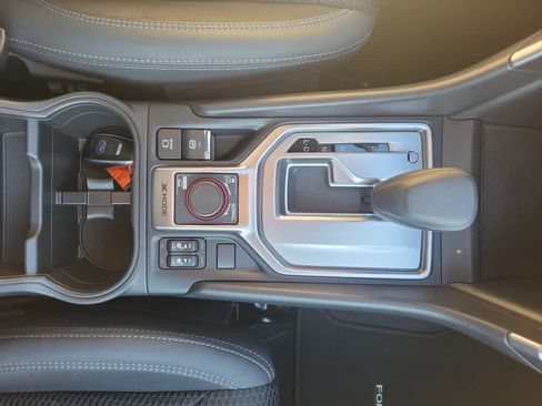 Used 2022 Subaru Forester Premium image 15