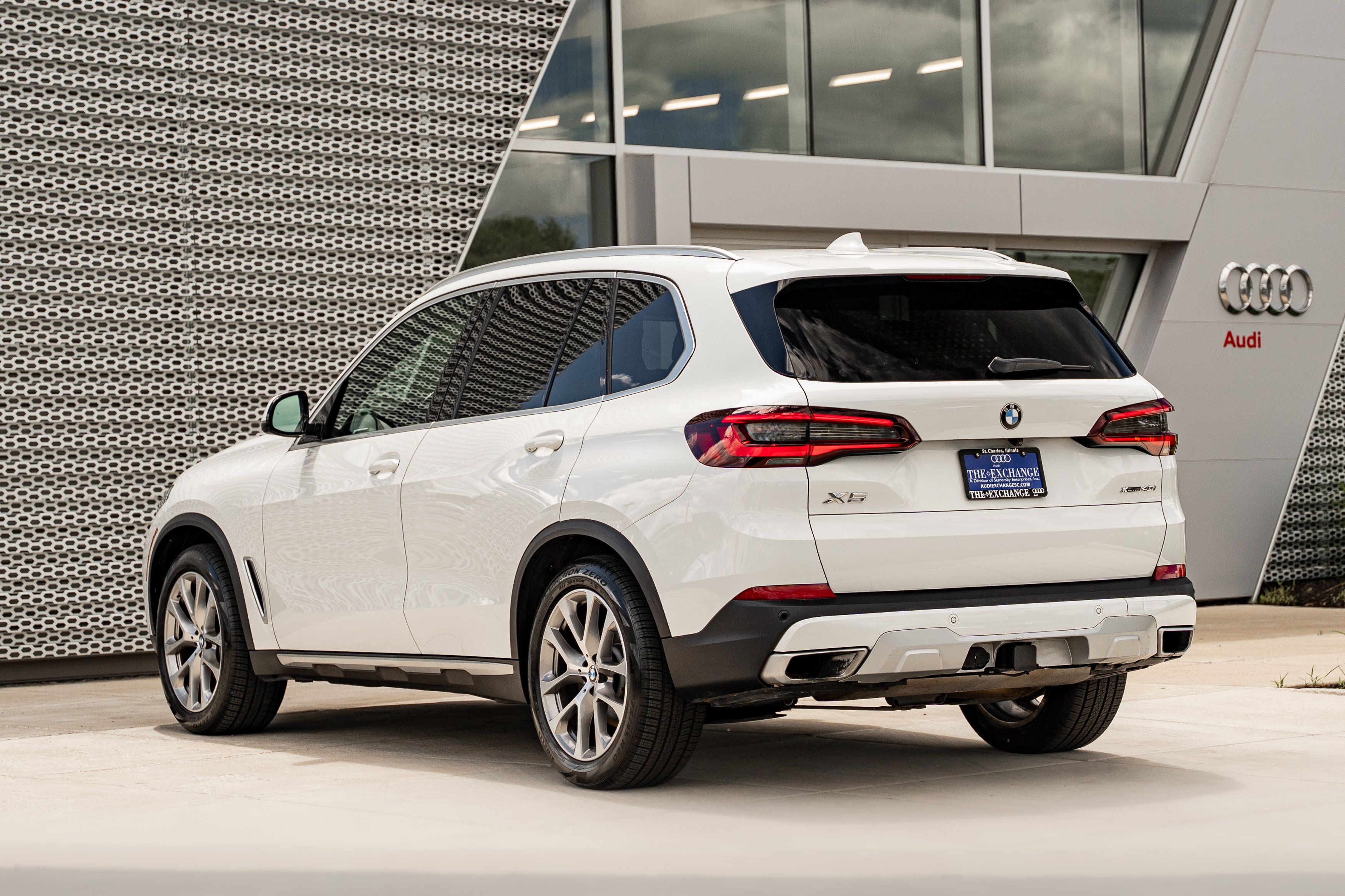 Used 2021 BMW X5 xDrive40i w/ Convenience Package AWD/4WD image 5