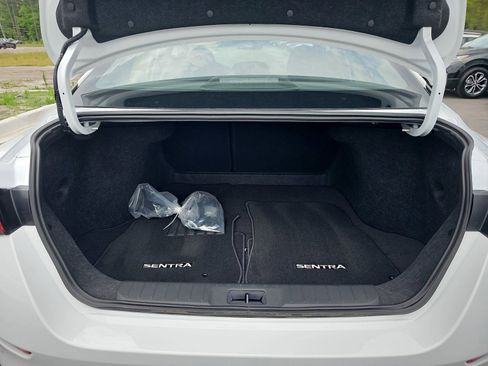 Used 2025 Nissan Sentra S FWD image 13