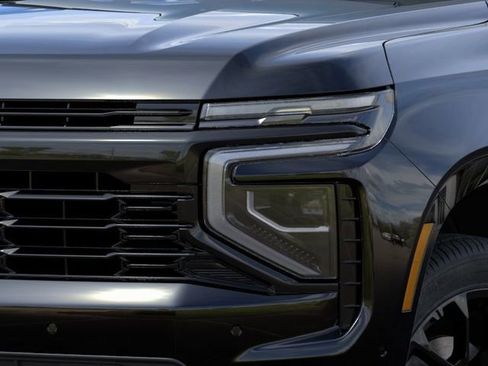 New 2026 Chevrolet Suburban RST image 10