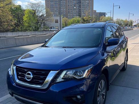 Used 2020 Nissan Pathfinder S AWD/4WD image 1