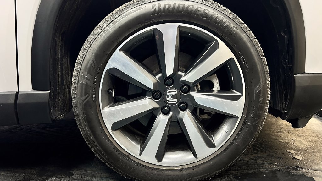 Used 2025 Honda Pilot Elite image 26