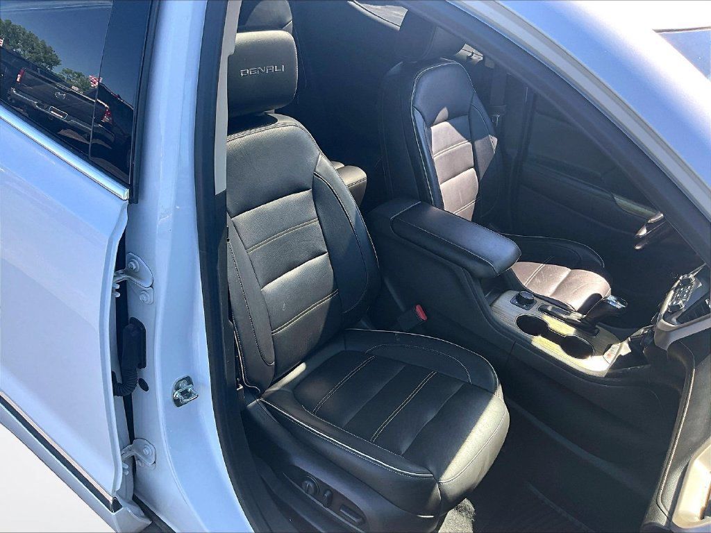 Used 2019 GMC Acadia Denali AWD/4WD image 7