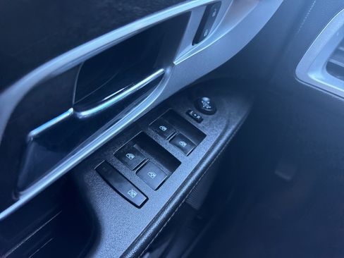 Used 2016 Chevrolet Equinox LTZ image 35