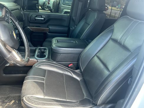 Used 2022 Chevrolet Silverado 2500 High Country w/ Z71 Off-Road Package AWD/4WD image 6