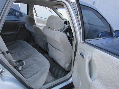 Used 2000 Saturn L-Series LS2 image 25