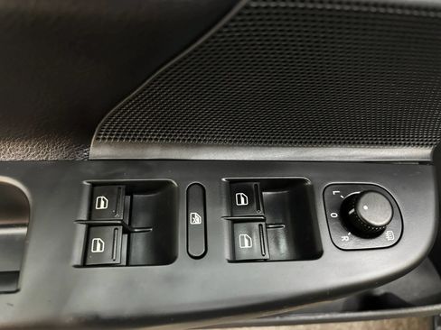 Used 2012 Volkswagen Jetta TDI FWD image 22
