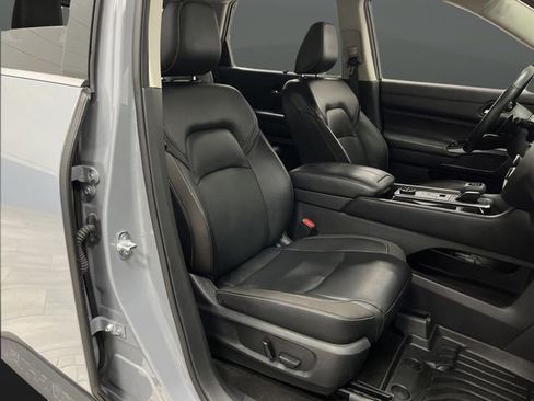 Used 2022 Nissan Pathfinder SL image 30