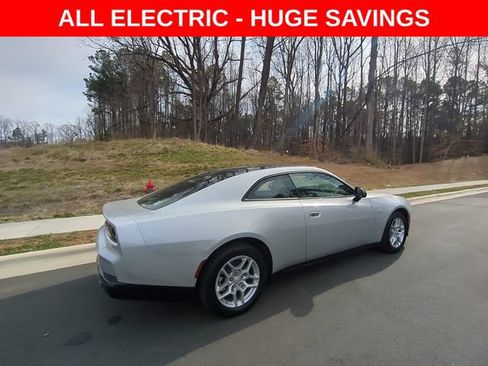 New 2025 Dodge Charger Daytona R/T w/ Quick Order Package 25M R/T AWD/4WD image 13