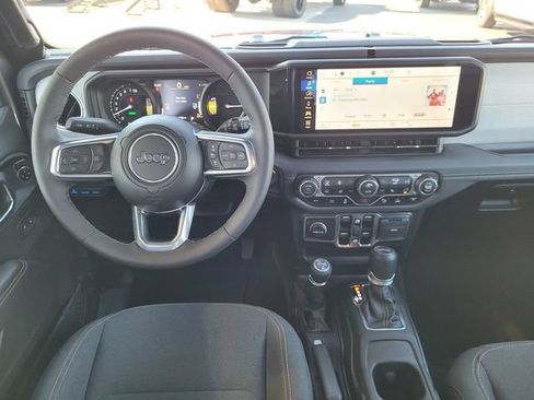 Certified 2025 Jeep Wrangler Unlimited Sahara w/ Safety Group AWD/4WD image 7