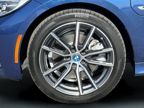 Used 2022 BMW 330e w/ Driving Assistance Package RWD image 25