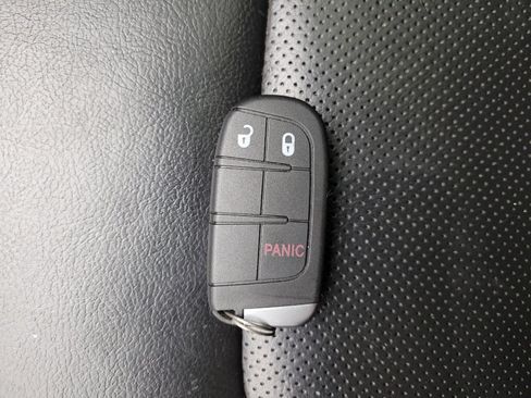 Used 2019 Jeep Compass Limited AWD/4WD image 32