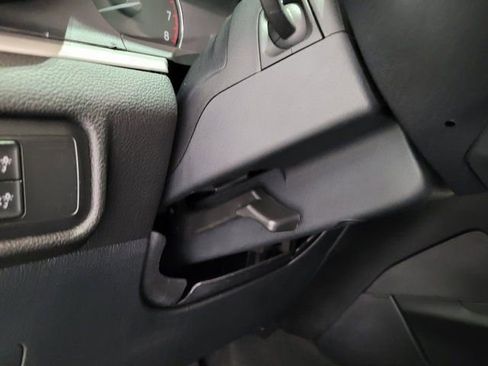 Used 2022 Ford Explorer XLT image 45