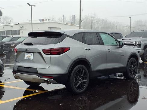 Used 2023 Chevrolet Blazer LT w/ Driver Confidence Package image 2