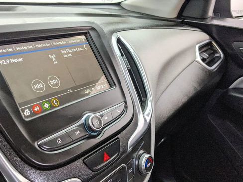 Used 2019 Chevrolet Equinox LS w/ LS Convenience Package FWD image 20