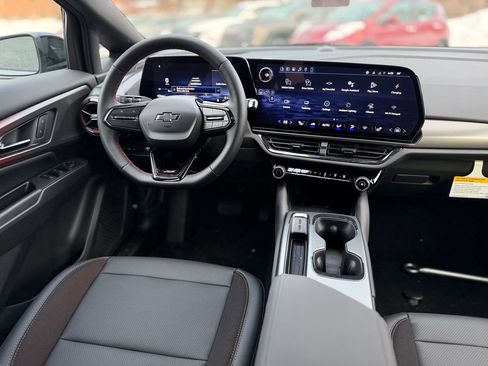 New 2026 Chevrolet Equinox EV RS image 10