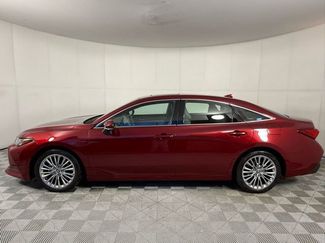 Used 2022 Toyota Avalon Limited w/ Advanced Safety Package video 2