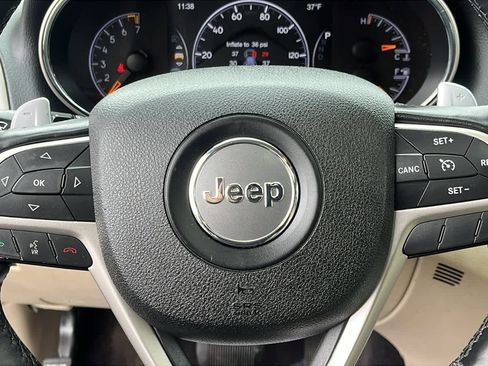 Used 2016 Jeep Grand Cherokee Limited image 12