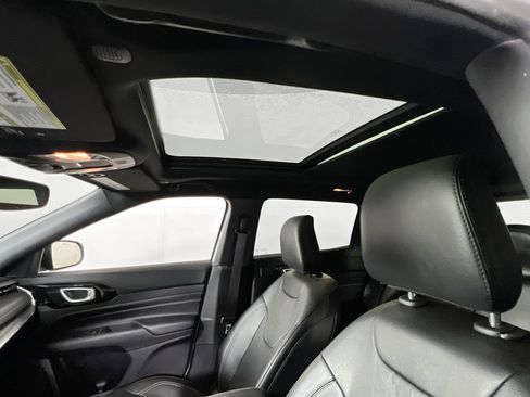 Used 2022 Jeep Compass High Altitude image 23