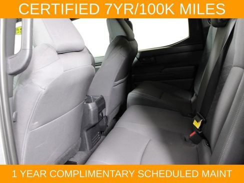 Used 2025 Toyota Tacoma SR5 AWD/4WD image 12