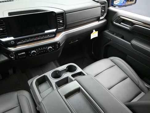 New 2025 Chevrolet Silverado 1500 LT image 14