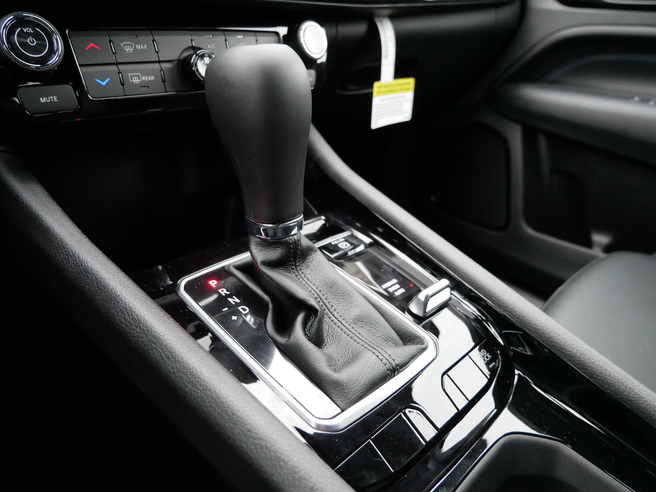 New 2026 Jeep Compass Latitude AWD/4WD image 17