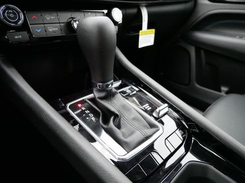 New 2026 Jeep Compass Latitude AWD/4WD image 17