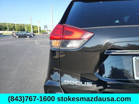 Used 2020 Nissan Rogue SV FWD image 30