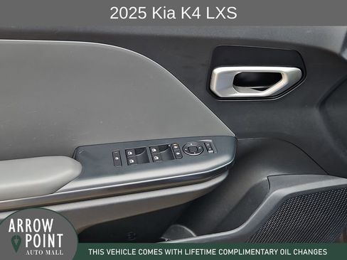Used 2025 Kia K4 FWD image 21