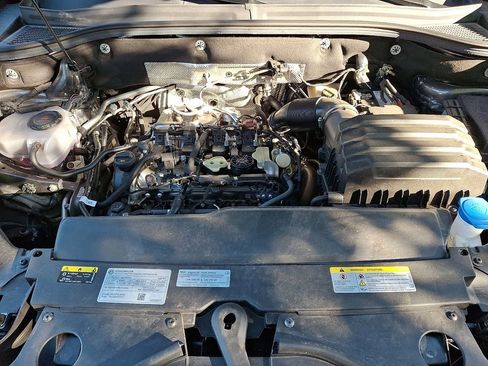 Used 2025 Volkswagen Atlas SEL Premium R-Line image 30