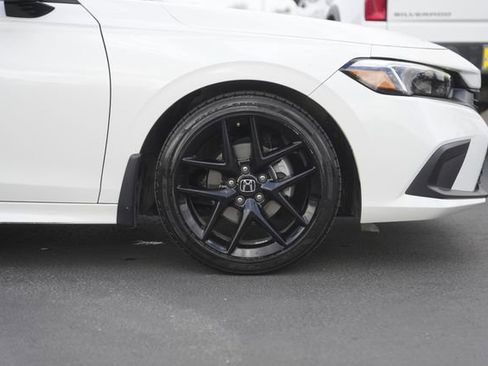 Used 2024 Honda Civic Sport image 4