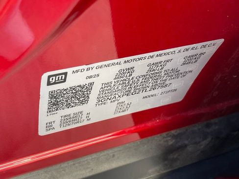 Used 2026 Chevrolet Equinox LT AWD/4WD image 35