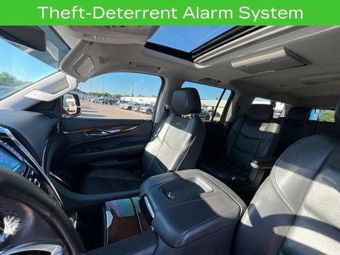Certified 2020 Cadillac Escalade ESV Premium Luxury w/ LPO, Radiant Package AWD/4WD image 20