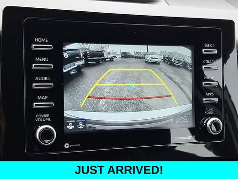 Used 2021 Toyota Camry LE w/ Convenience Package image 17