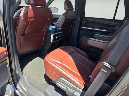 Used 2024 Ford Expedition Limited AWD/4WD image 26